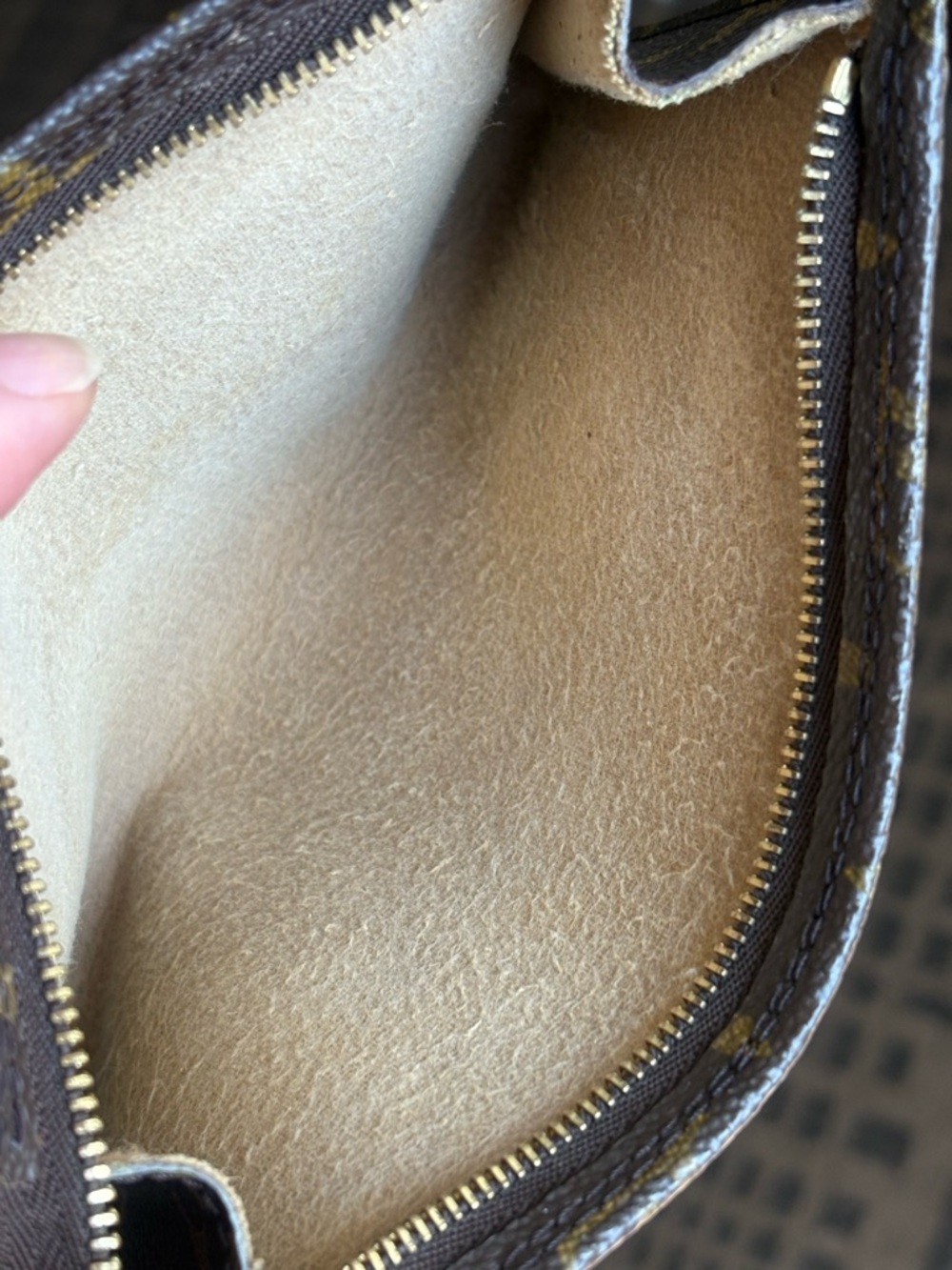 Auth LOUIS VUITTON Monogram Bucket PM Accessory Pouch - Picture 3 of 12